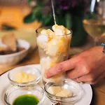 ベッド・アンド・ブレックファスト Monastery Garden Bistro & 4*