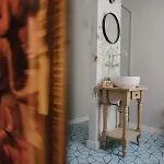 ベッド・アンド・ブレックファスト Monastery Garden Bistro & 4*