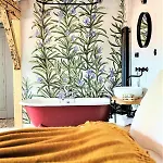 ベッド・アンド・ブレックファスト Monastery Garden Bistro & チェスキー クルムロフ