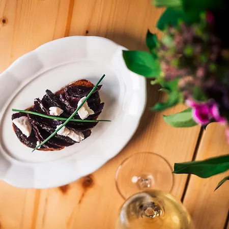 Monastery Garden Bistro & 4* Cesky Krumlov