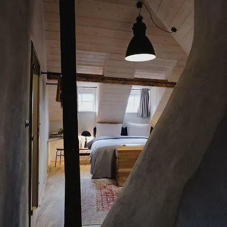 فندق مبيت وإفطار Monastery Garden Bistro & Český Krumlov