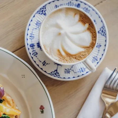 Monastery Garden Bistro & 4*