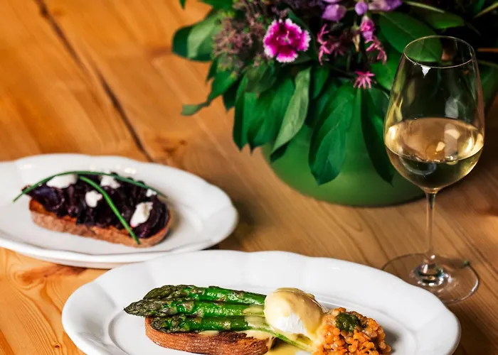 Monastery Garden Bistro & Bed & Breakfast