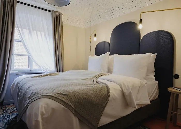 Bed & Breakfast Monastery Garden Bistro & 4*